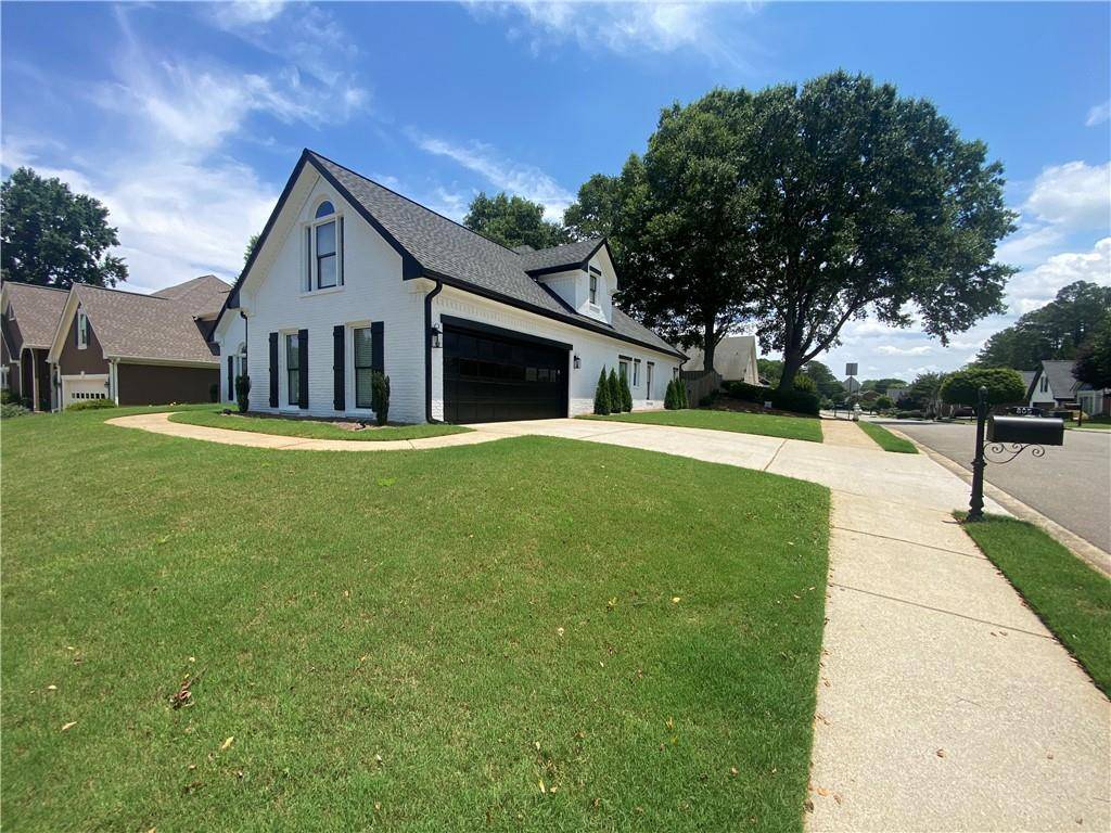Roswell, GA 30075,805 Doe Hill LN