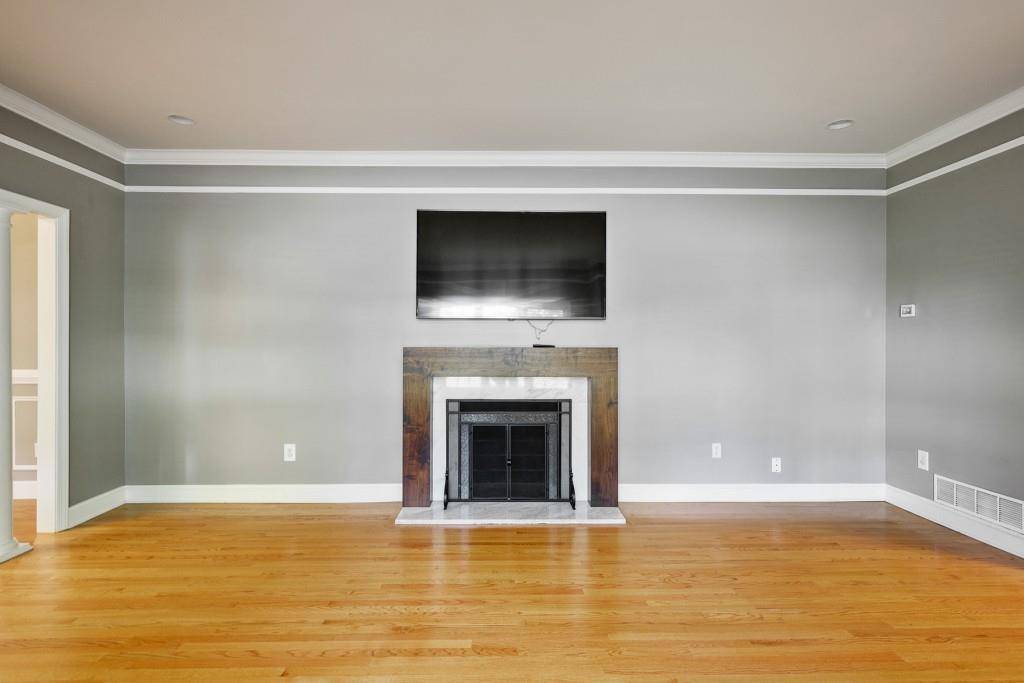 Atlanta, GA 30342,4878 Long Island DR NE