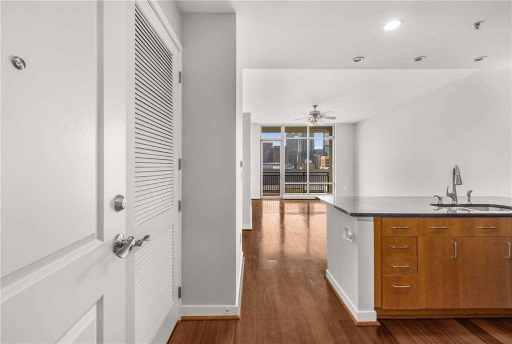 Atlanta, GA 30308,565 Peachtree ST NE #1206