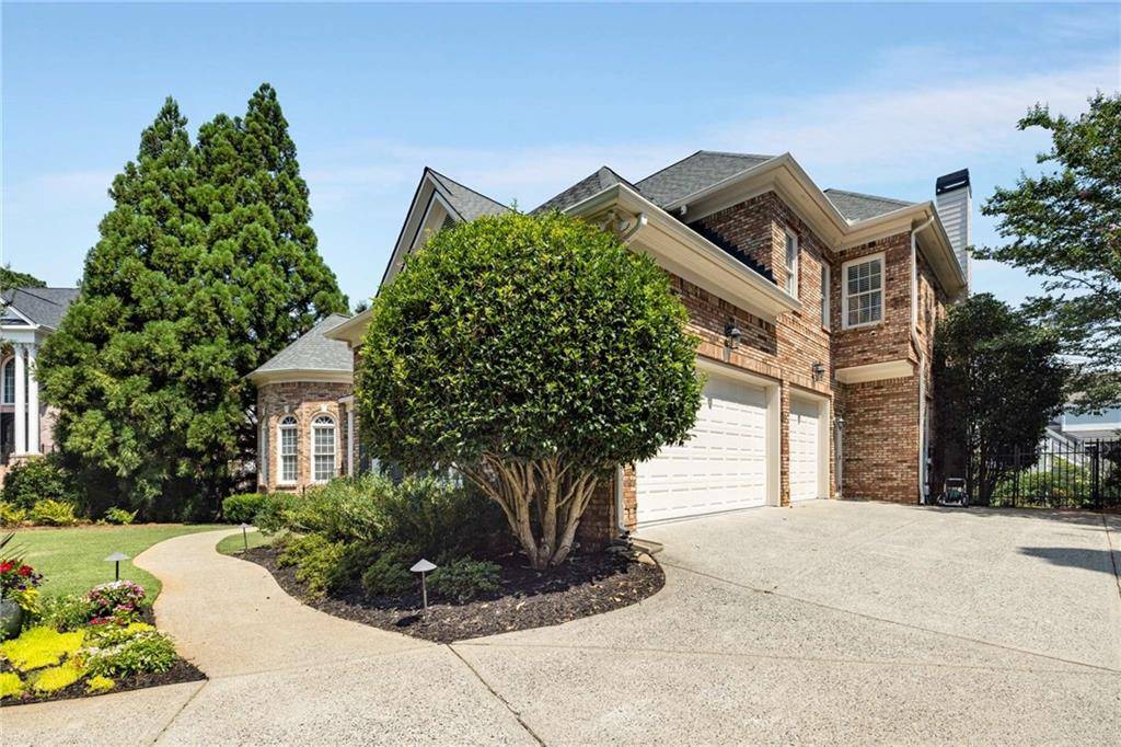 Roswell, GA 30075,140 Elizabeth CV
