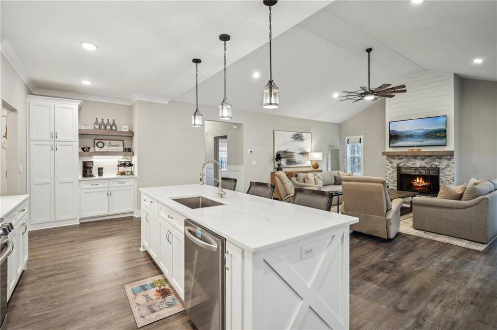 Gainesville, GA 30506,6185 White WAY