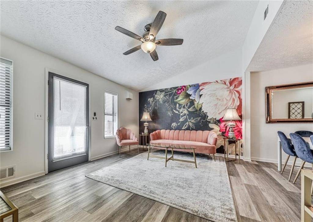 Woodstock, GA 30188,216 Goshen LN