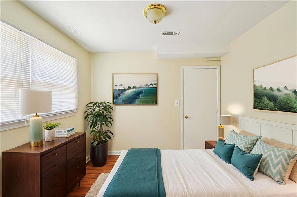 Lilburn, GA 30047,498 Cole DR SW