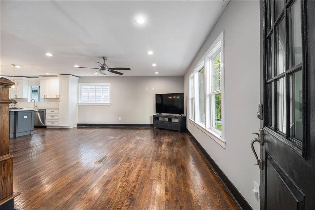 Decatur, GA 30032,1857 Meadow LN