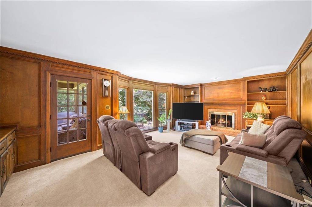 Dunwoody, GA 30338,1366 Mile Post DR