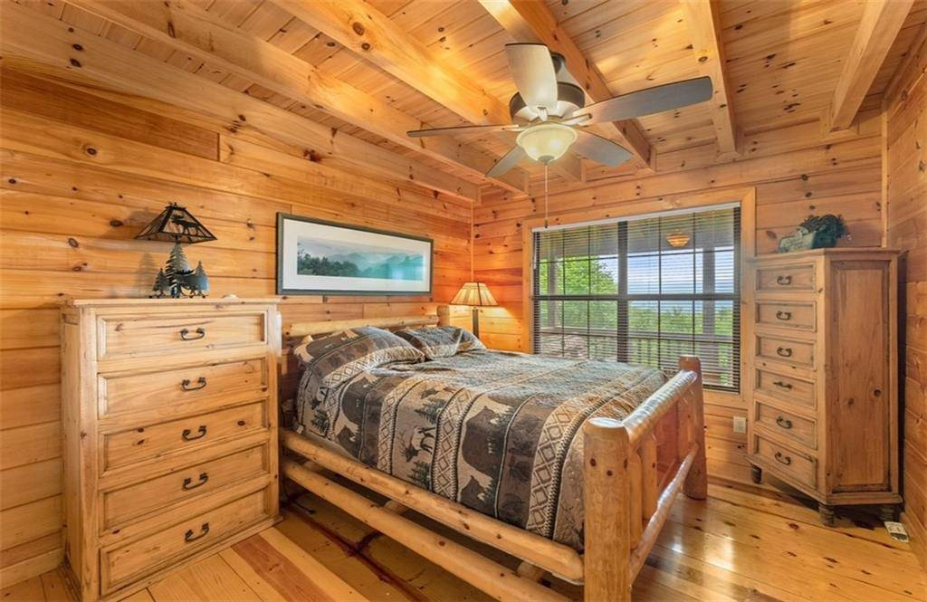 Ellijay, GA 30540,372 Mountain View RD