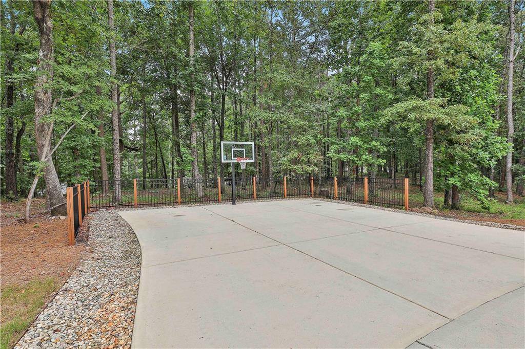 Dallas, GA 30157,150 Seals RD