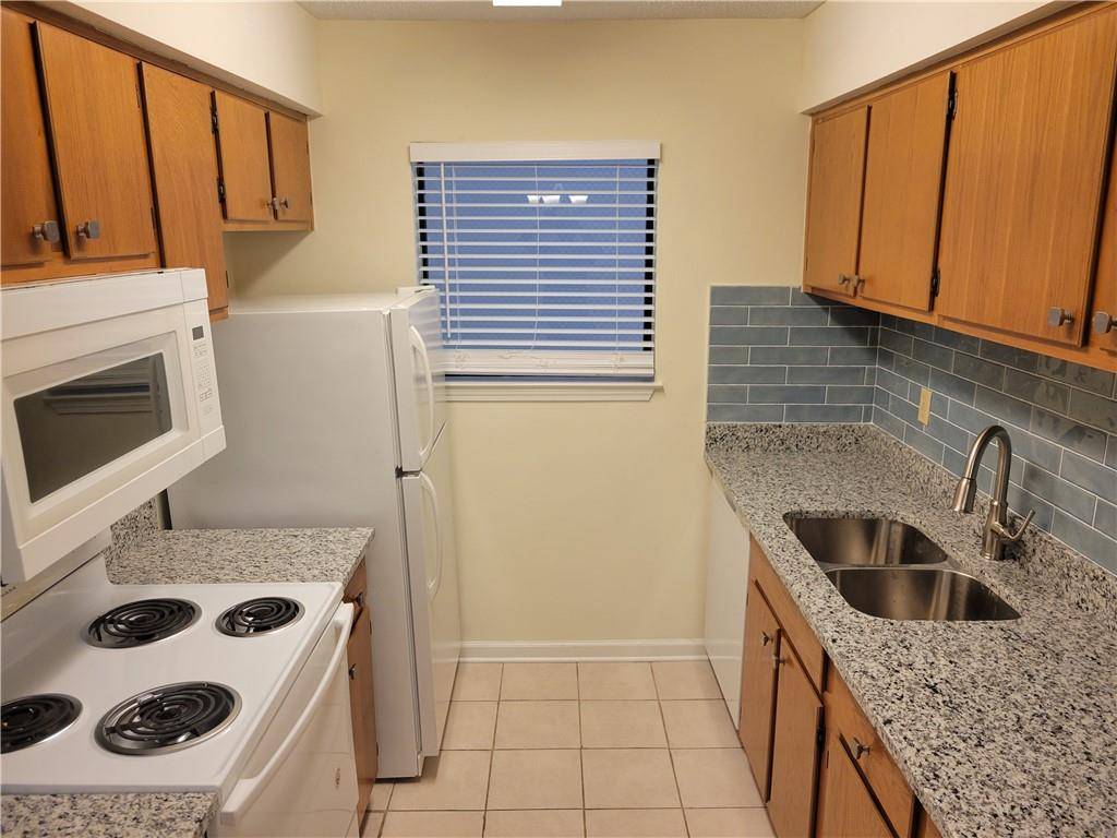 Atlanta, GA 30350,2104 Huntingdon