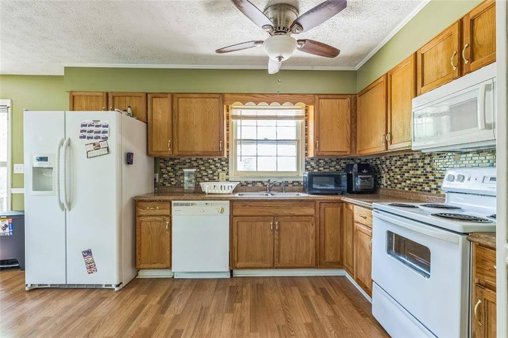 Hartwell, GA 30643,44 Kelsey DR