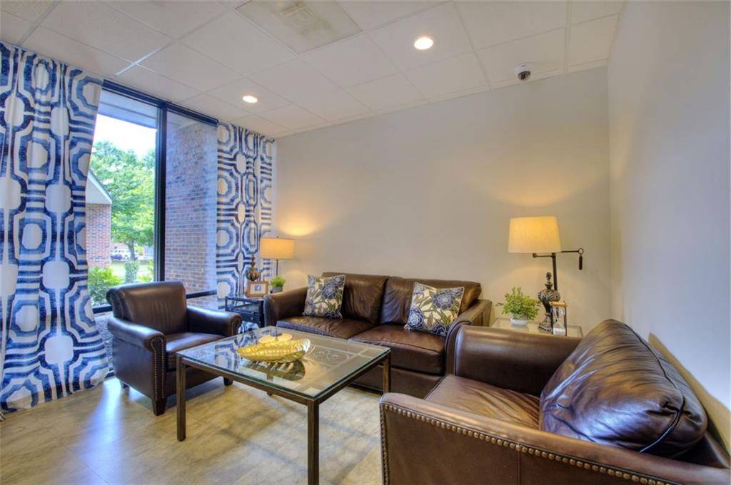 Sandy Springs, GA 30328,425 Mount Vernon HWY NE #B112