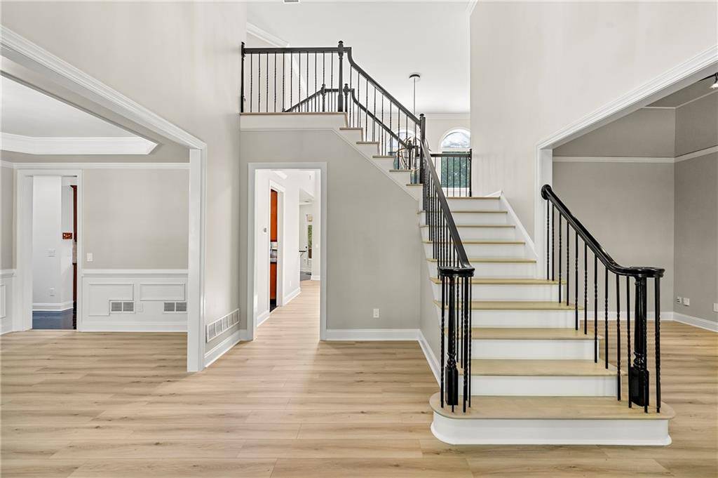 Alpharetta, GA 30009,555 Spring Gate LN