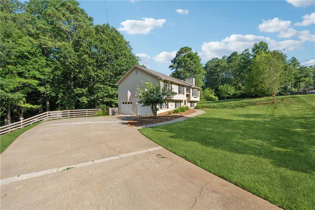 Woodstock, GA 30188,102 Hunters Mill RD