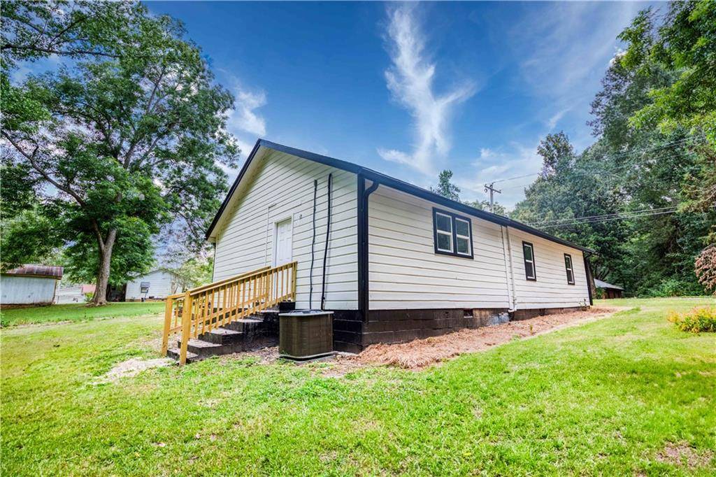 Monroe, GA 30655,206 Walker DR
