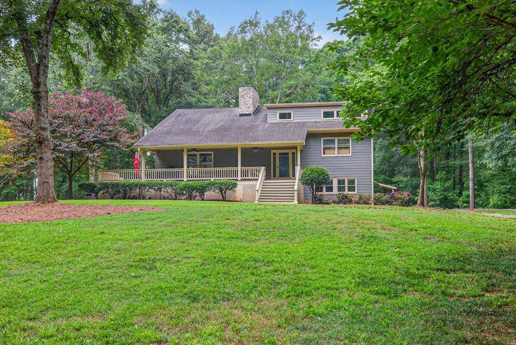Hoschton, GA 30548,906 Old Collins RD