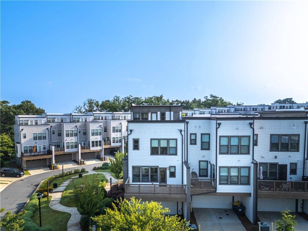 Atlanta, GA 30318,2076 Holtz LN