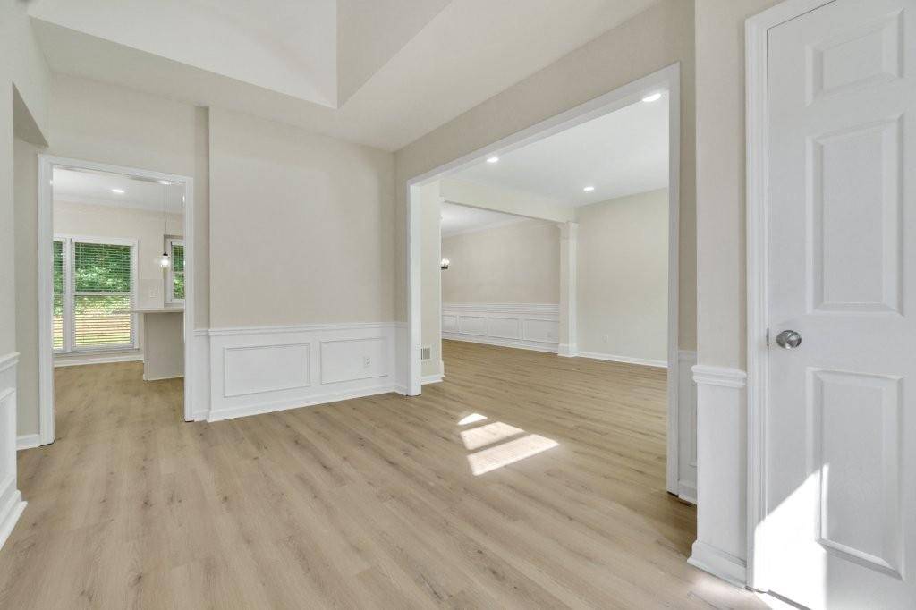 Atlanta, GA 30338,5350 Oxford Chase WAY