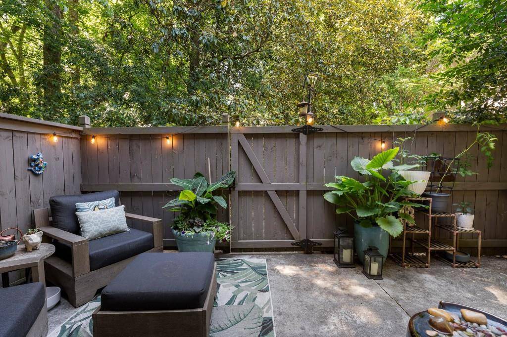 Atlanta, GA 30342,46 Ivy RDG NE