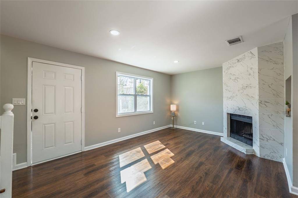 Austell, GA 30106,2102 LENOA LN