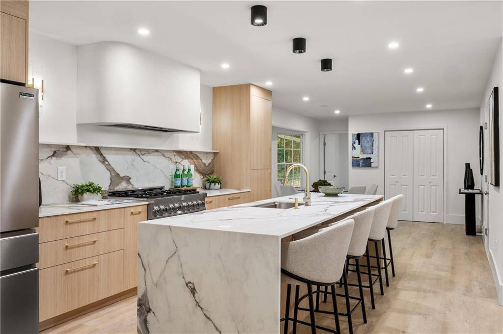 Atlanta, GA 30360,5259 Sanlee LN