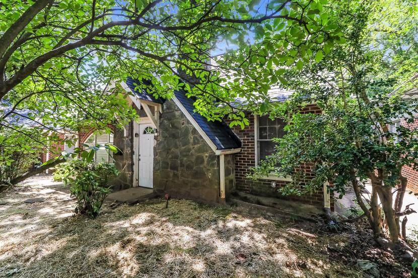 Atlanta, GA 30310,984 Woodbourne DR SW