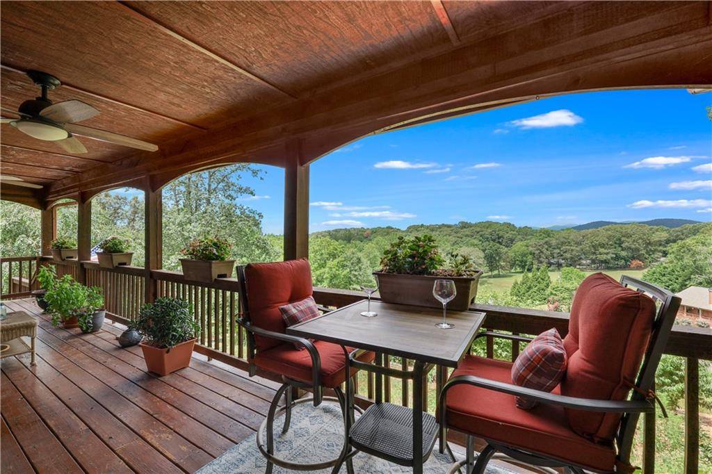 Dahlonega, GA 30533,61 Noelle LN