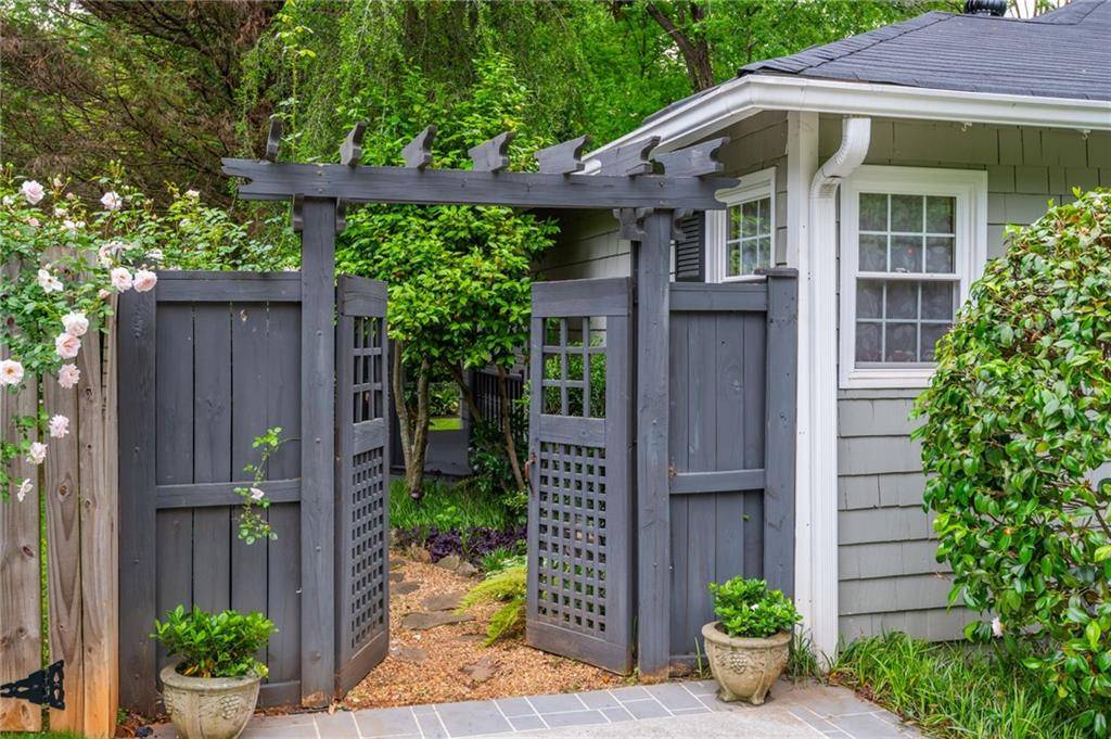 Atlanta, GA 30329,1621 Beacon Hill BLVD NE