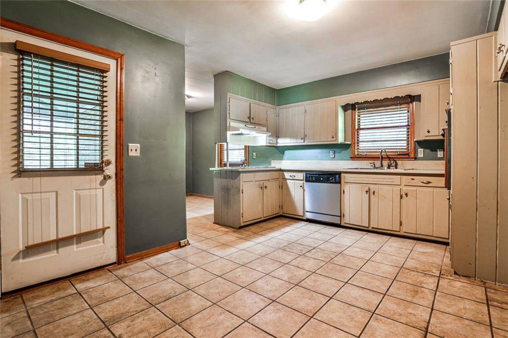 Decatur, GA 30033,2770 Hollywood DR