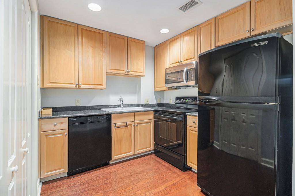 Atlanta, GA 30309,195 14th ST NE #407