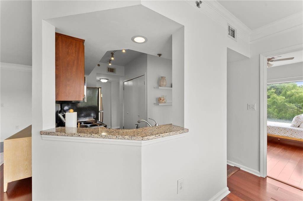 Atlanta, GA 30309,275 13th ST NE #502