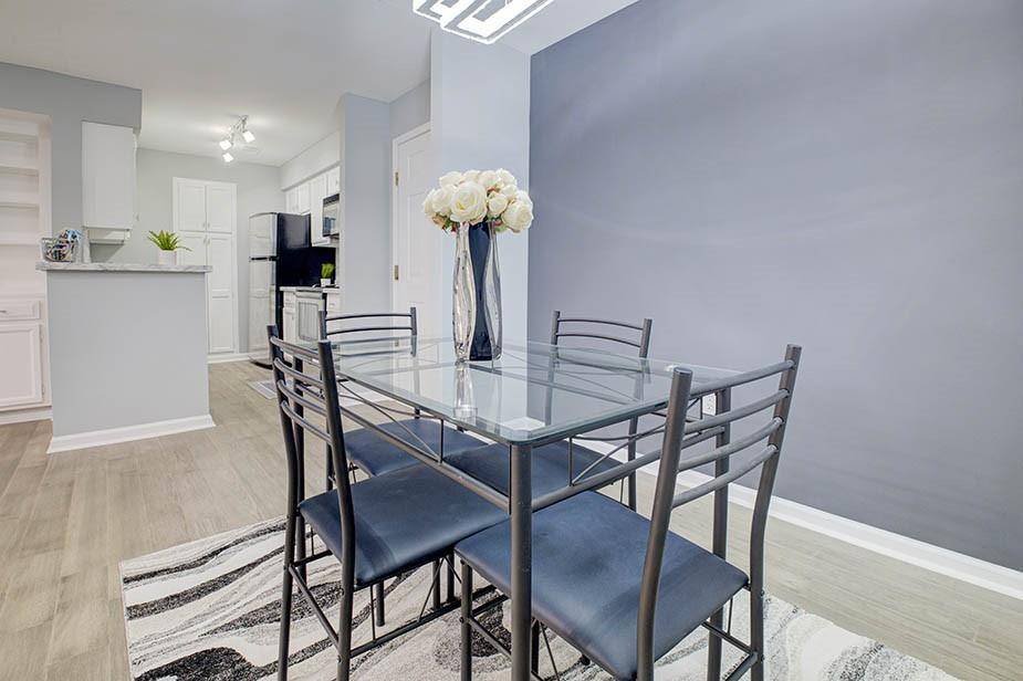 Atlanta, GA 30324,24317 Plantation DR NE #317