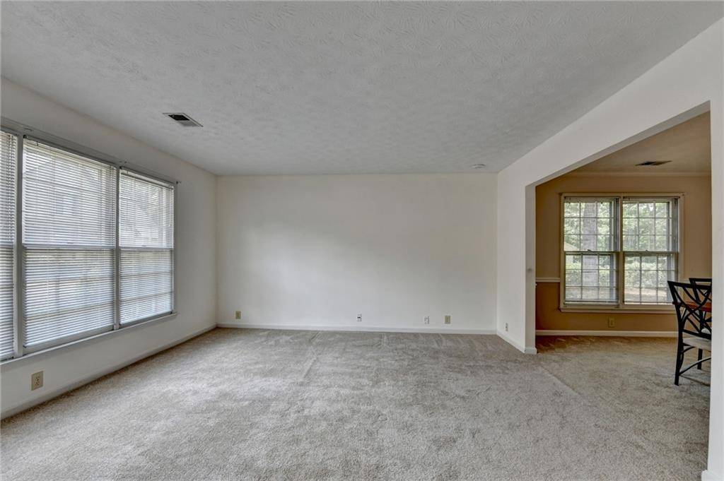 Peachtree Corners, GA 30092,6433 Deerings LN