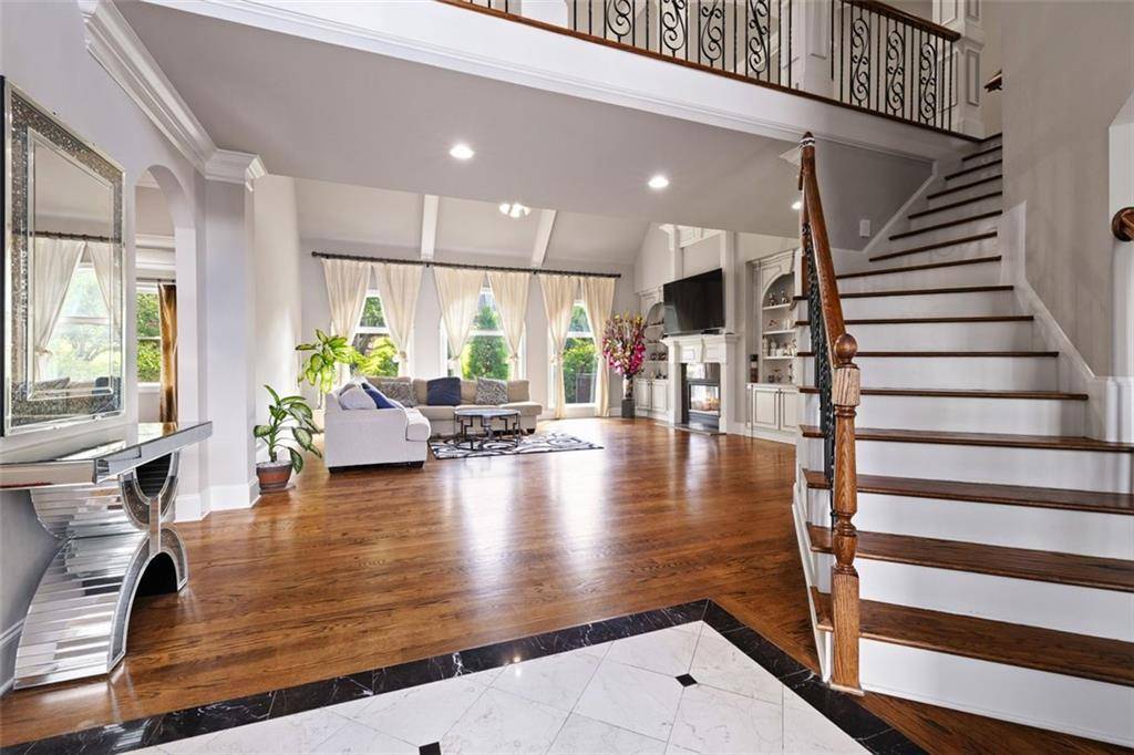 Suwanee, GA 30024,585 Settles Brook CT