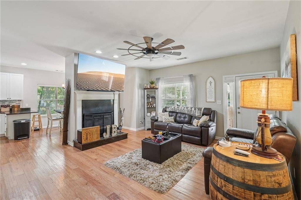 Senoia, GA 30276,212 Shannon CT
