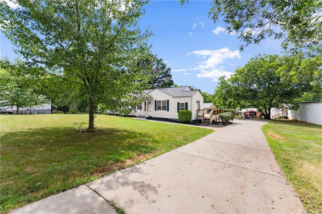 Lula, GA 30554,6455 Main ST