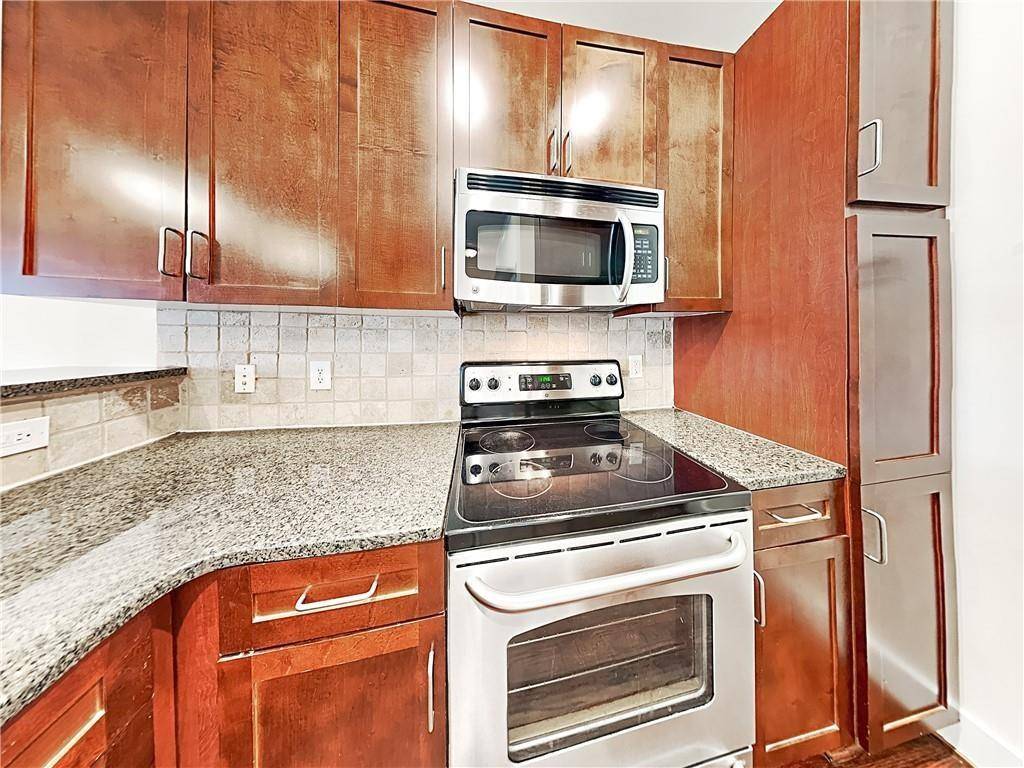 Atlanta, GA 30309,221 Semel CIR NW #Unit 272