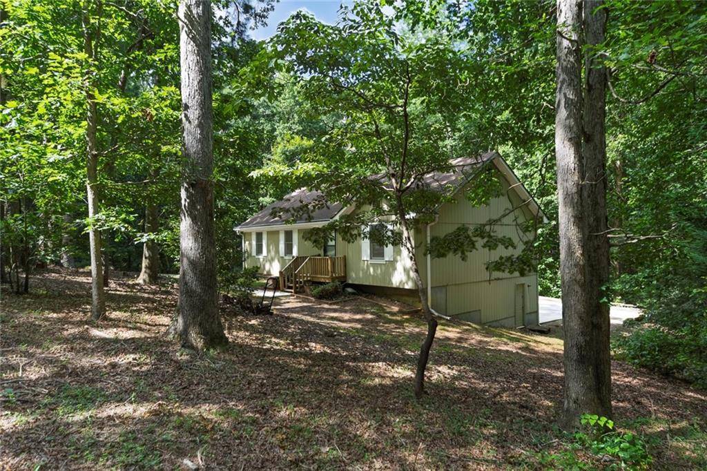 Ball Ground, GA 30107,2202 Heath DR