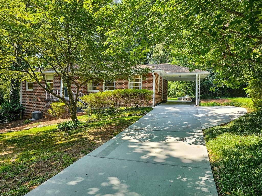 Decatur, GA 30033,983 N Hills DR