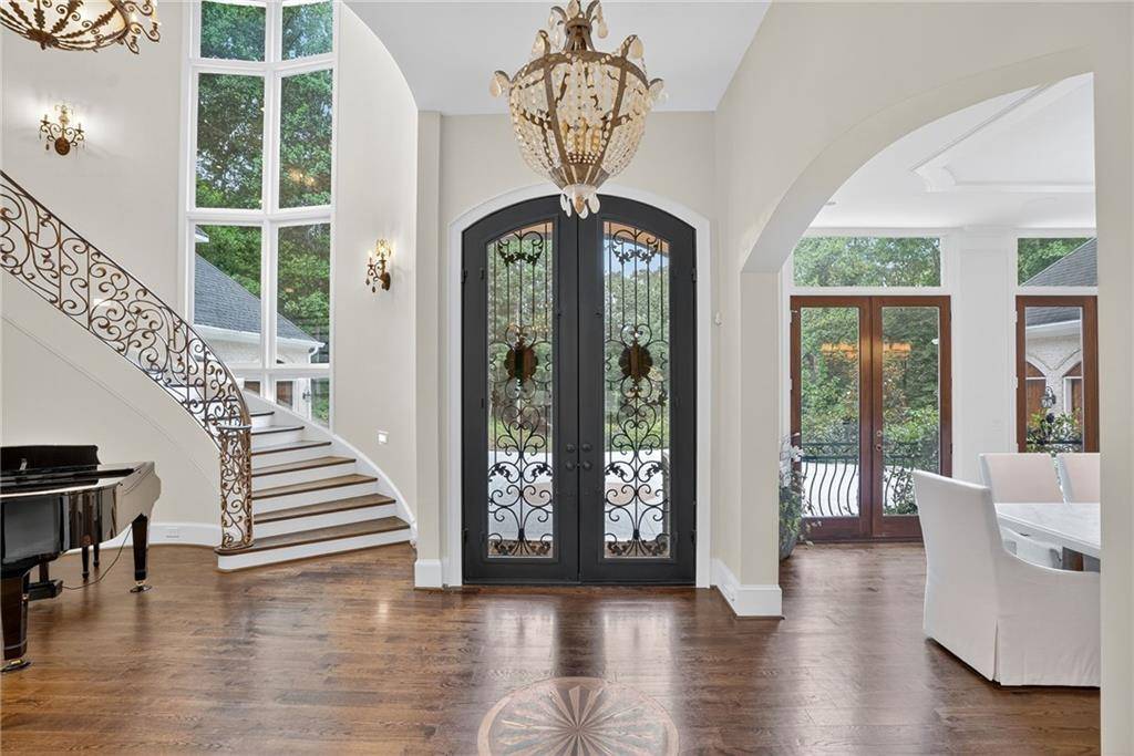 Atlanta, GA 30327,3620 Cloudland DR NW