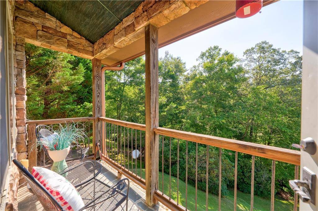 Ellijay, GA 30540,325 Weoka CT