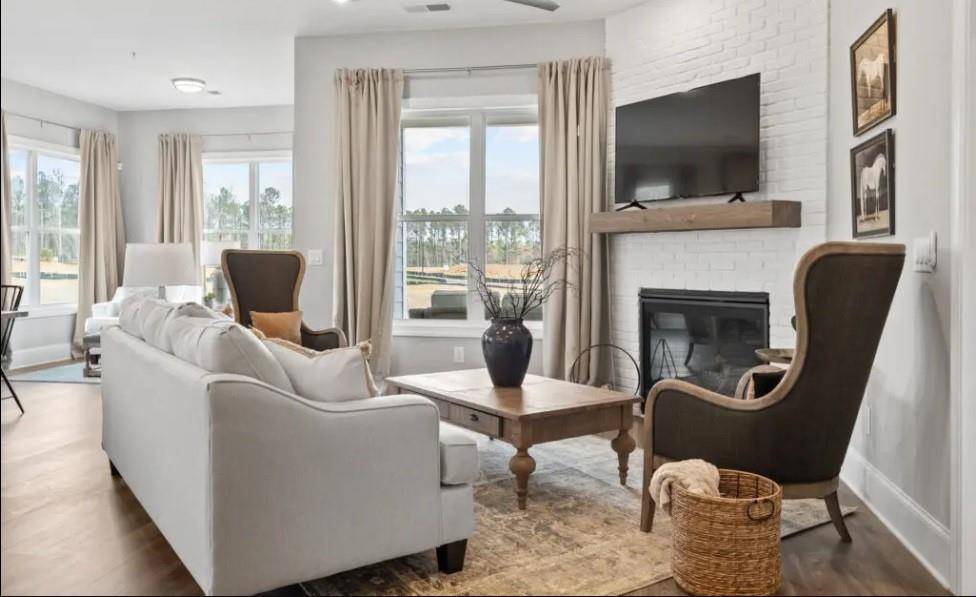 Kennesaw, GA 30144,488 Fescue CT NW