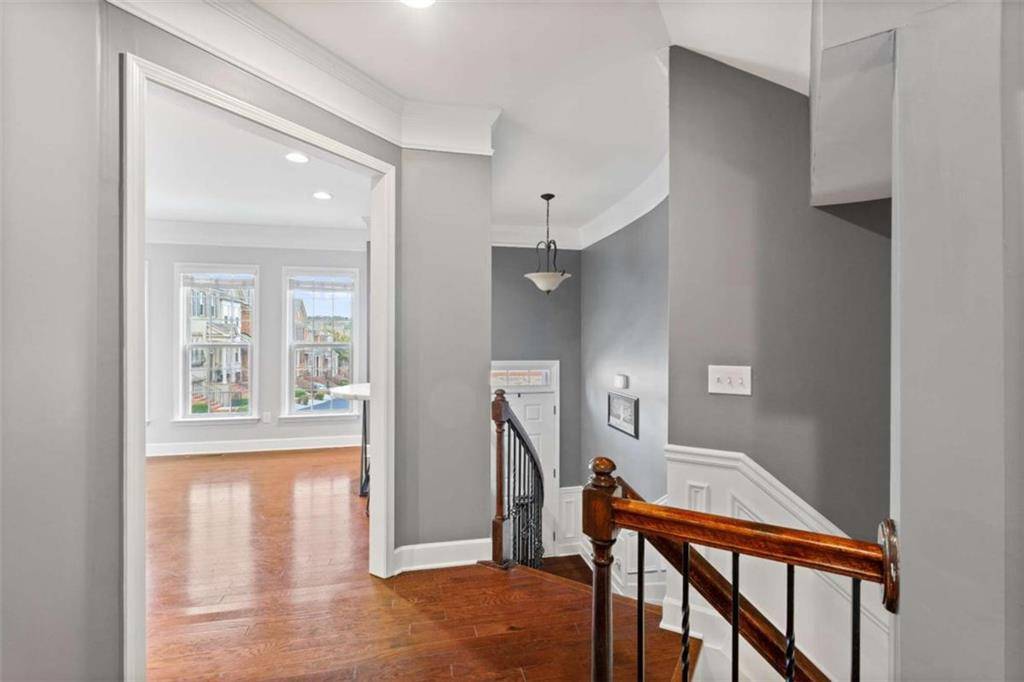 Atlanta, GA 30324,995 Sibley LN