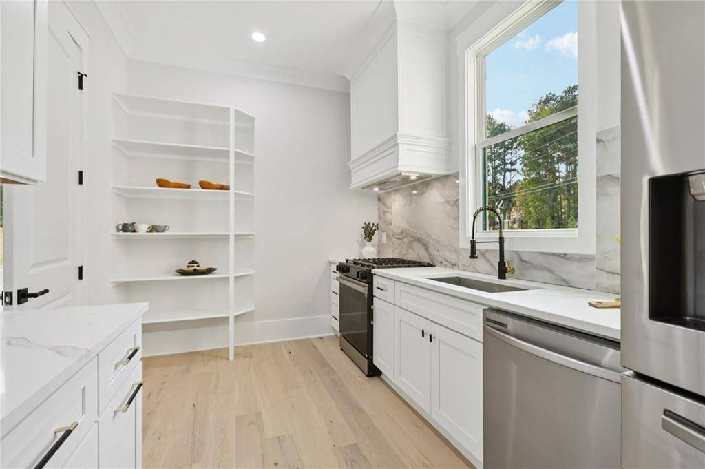 Lawrenceville, GA 30043,1090 Larosa DR