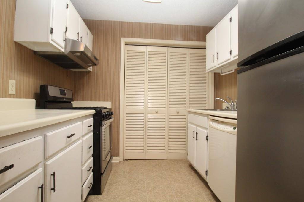 Decatur, GA 30033,574 Emory Oaks WAY