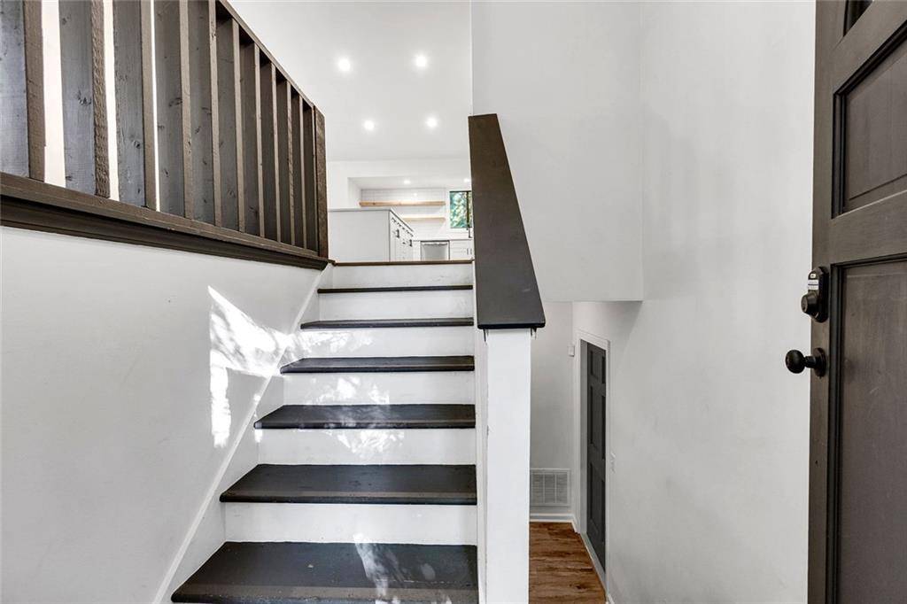 Acworth, GA 30102,1172 Ridgeside DR NW