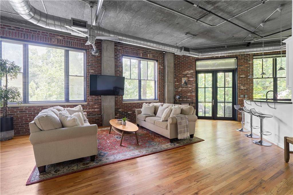 Atlanta, GA 30305,3235 Roswell RD #505