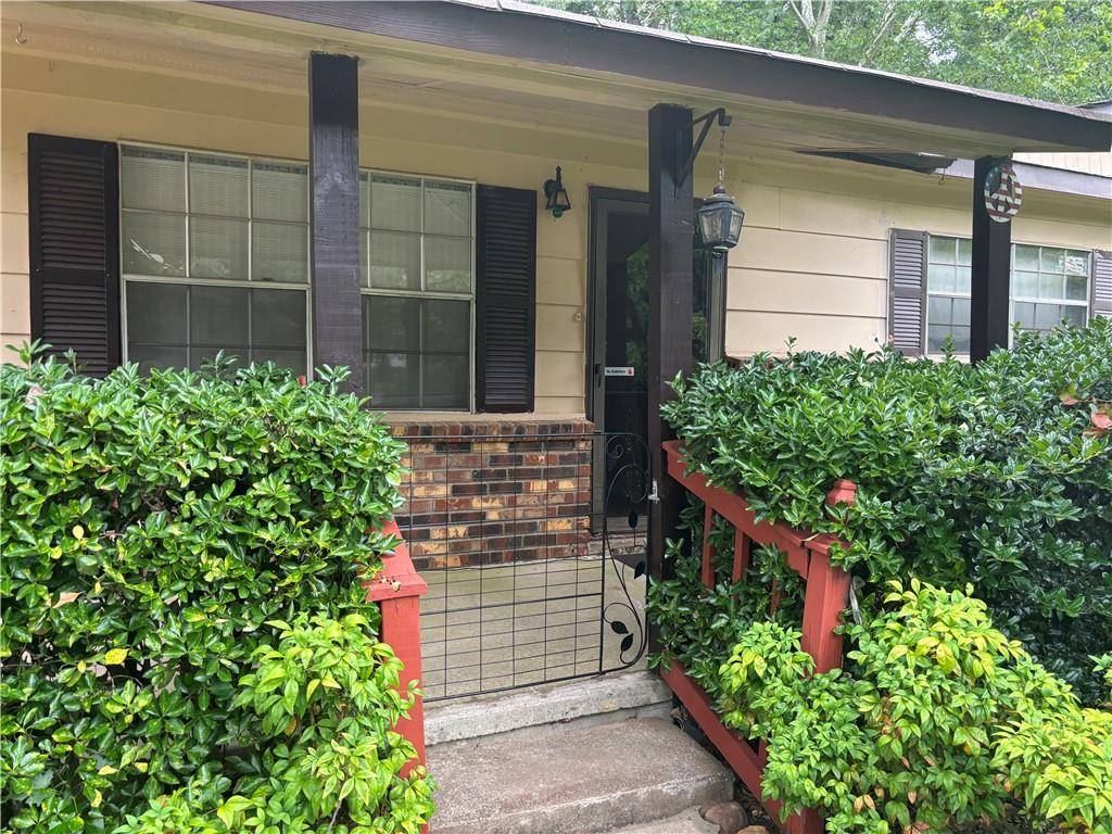 Kennesaw, GA 30152,1896 Live Oak DR NW