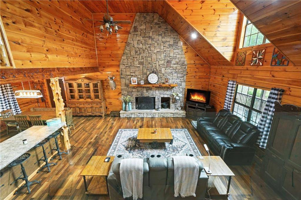 Chatsworth, GA 30705,749 Old Federal RD S