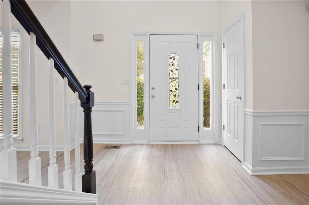 Johns Creek, GA 30097,11005 Glenbarr DR