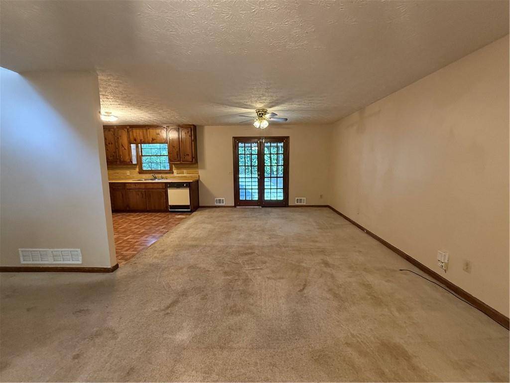 Acworth, GA 30102,6214 Westbrook LN