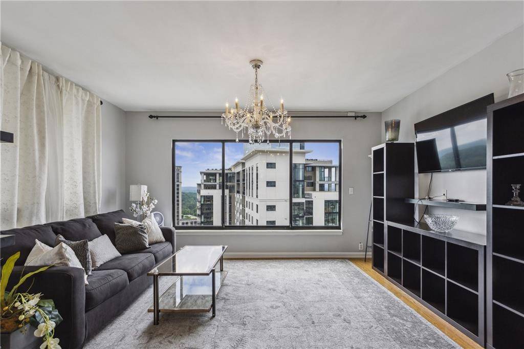 Atlanta, GA 30326,3481 Lakeside DR NE #3004